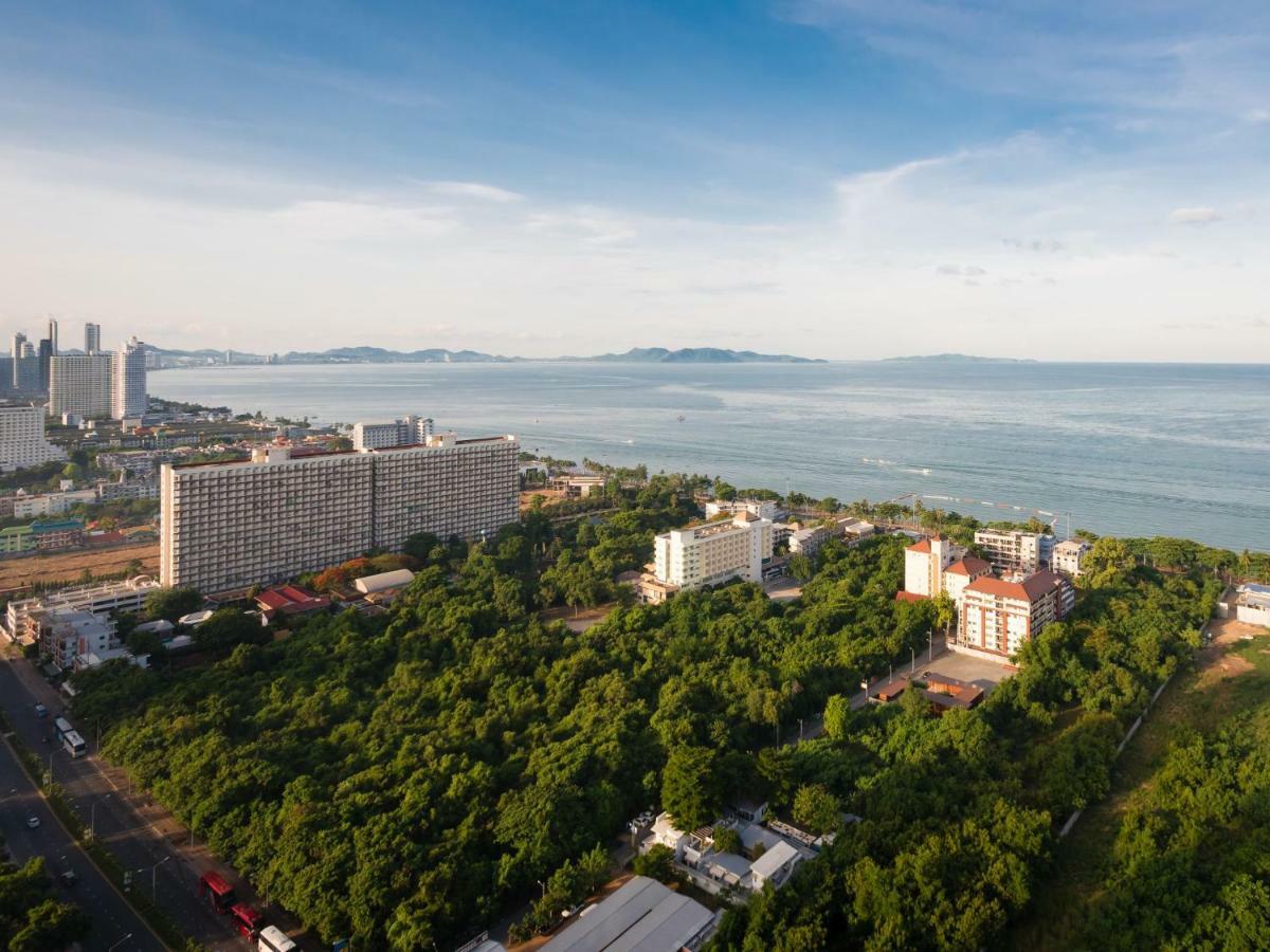 Dusit Grand Condo View Jomtien Beach Exterior photo