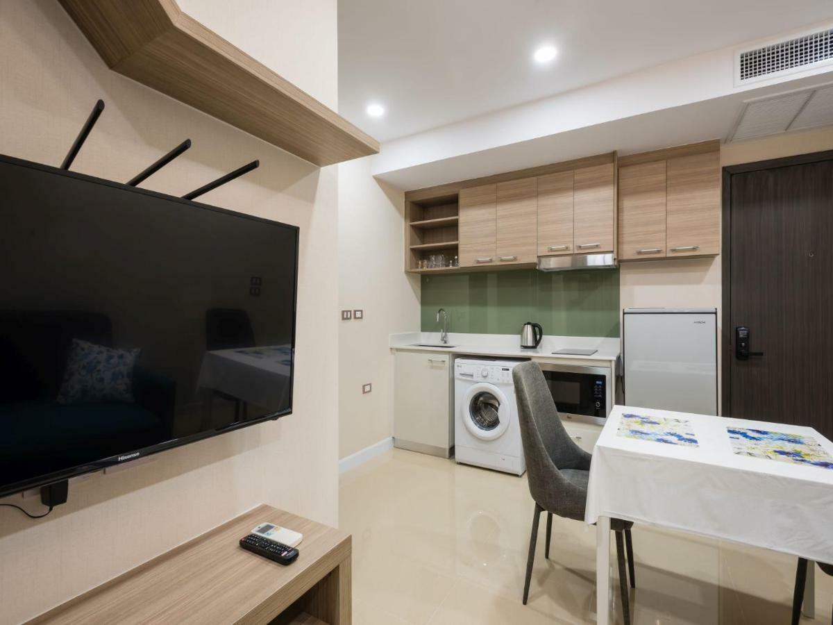 Dusit Grand Condo View Jomtien Beach Exterior photo