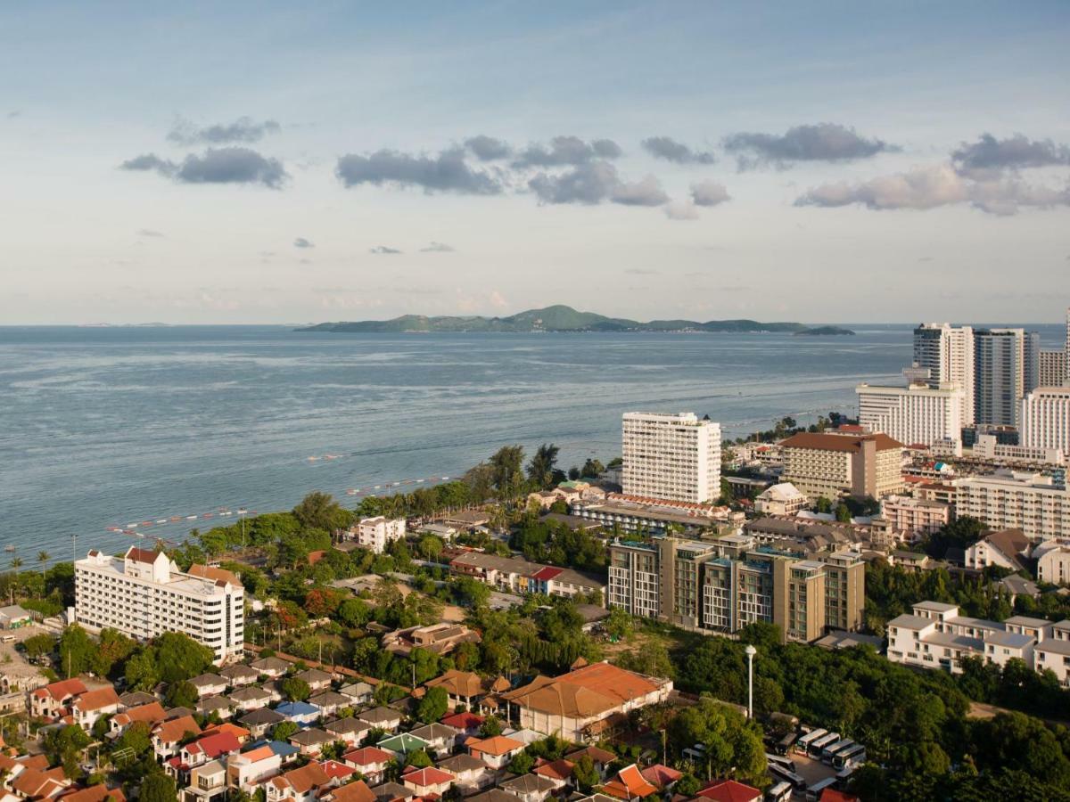 Dusit Grand Condo View Jomtien Beach Exterior photo