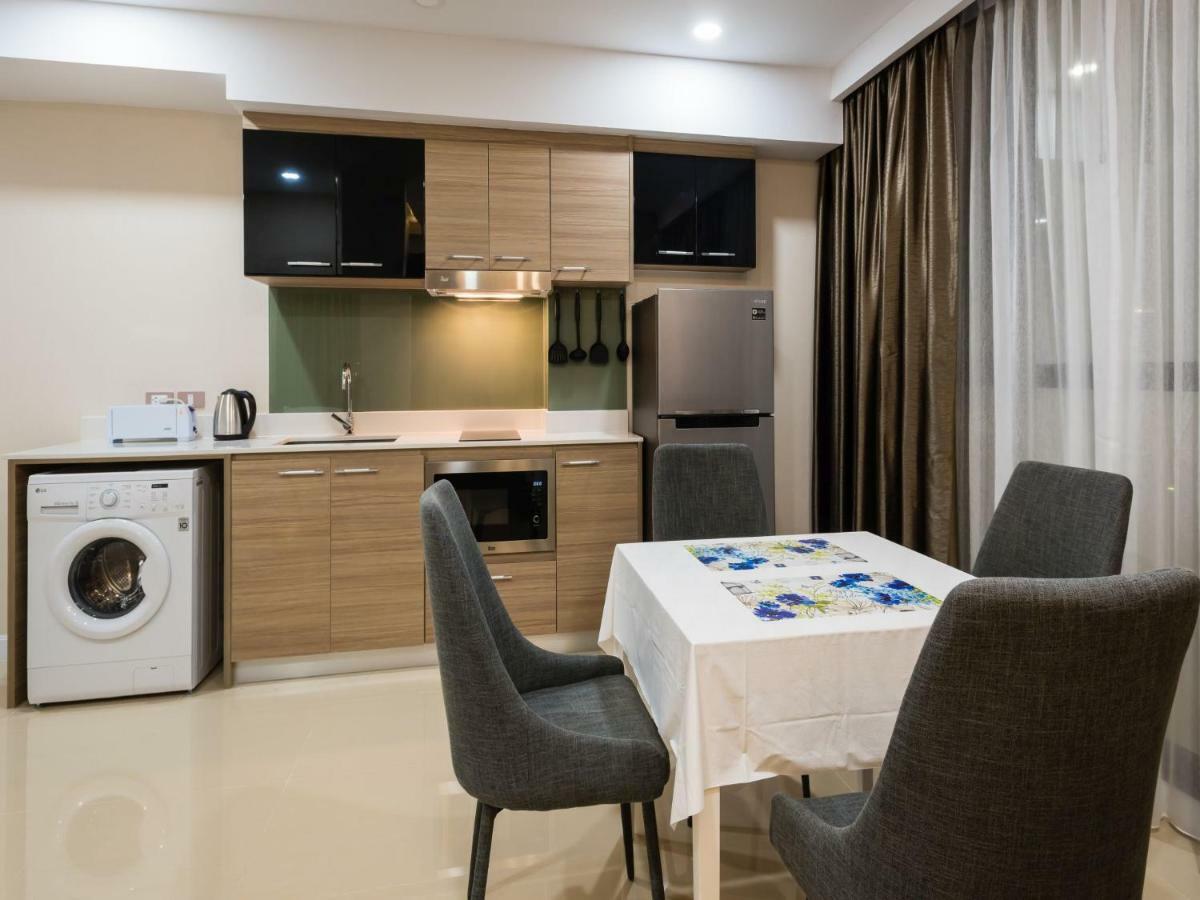 Dusit Grand Condo View Jomtien Beach Exterior photo