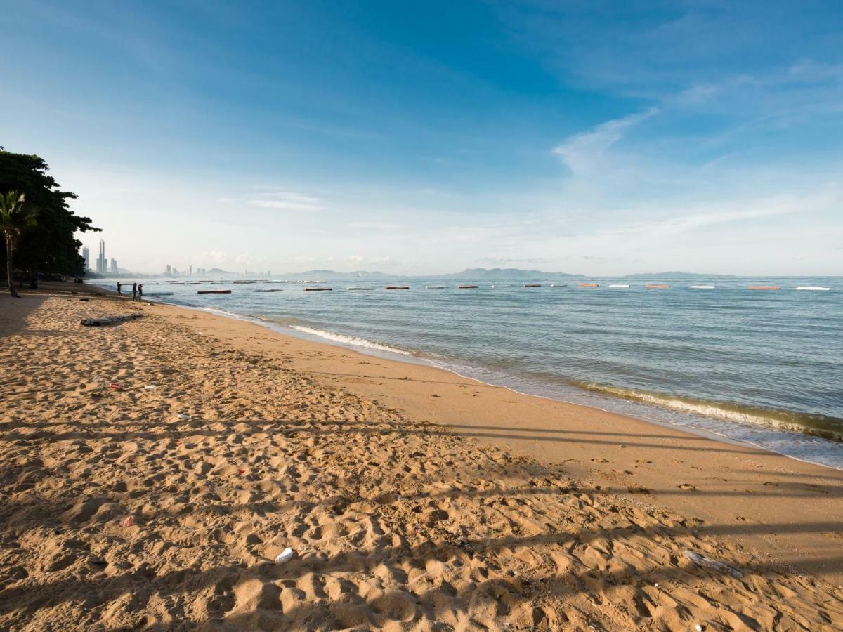 Dusit Grand Condo View Jomtien Beach Exterior photo
